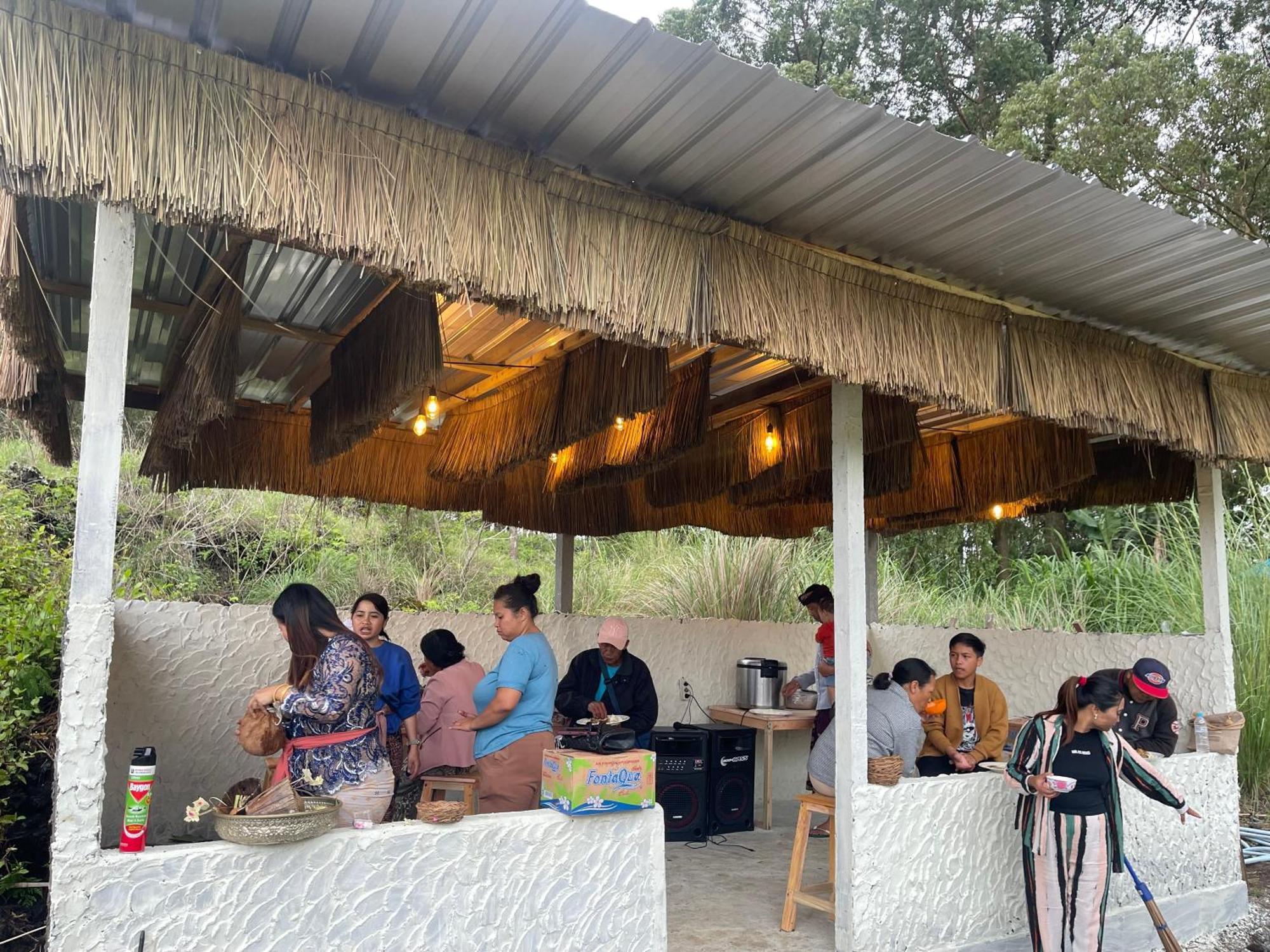 Hotel Triangular House And Hot Spring Kubupenlokan Exterior foto
