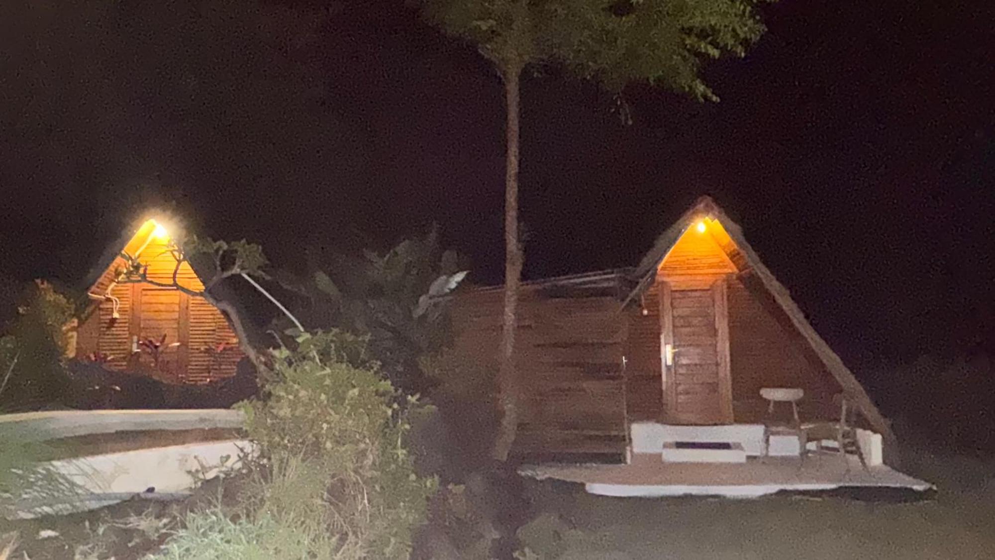 Hotel Triangular House And Hot Spring Kubupenlokan Exterior foto